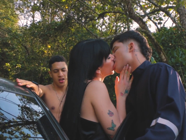 Švédská trojka s přáteli a nymfomanka v přírodě