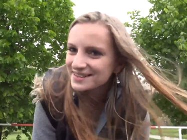 Czech Hitchhikers – Dívku z Česka vezmou do vozu a odjedou