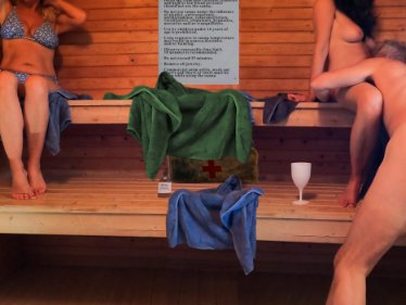 V sauně se nediskutuje a ani se nesouloží, to jsou ale hříšníci