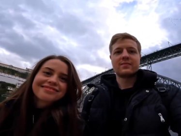 Cestování a vášeň v posteli, pár natáčí porno na cestách